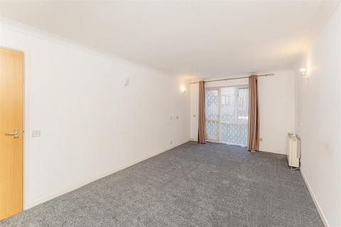 1 bedroom retirement property for sale, Gordon Hill, Enfield
