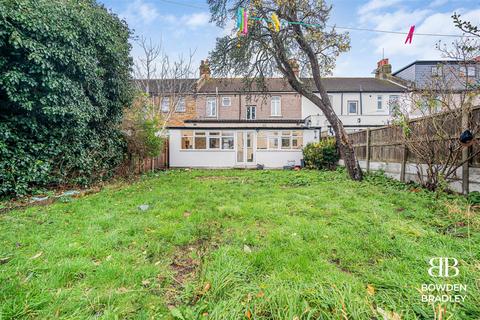 4 bedroom terraced house for sale, Brisbane Road, Ilford