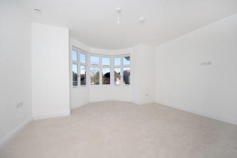 2 bedroom flat for sale, Woodfield Road, London