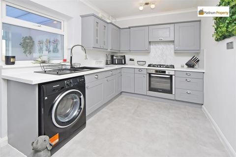 3 bedroom townhouse for sale, Broadway, Stoke-On-Trent ST3