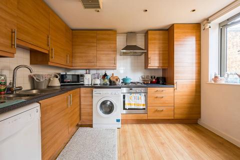 2 bedroom flat to rent, Marnie Court, E11, Leytonstone, London, E11