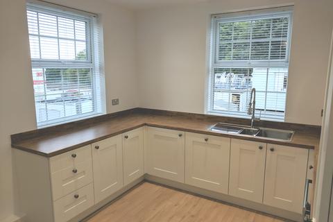 2 bedroom flat to rent, Woodlands Grove, Leeds, West Yorkshire, UK, LS16