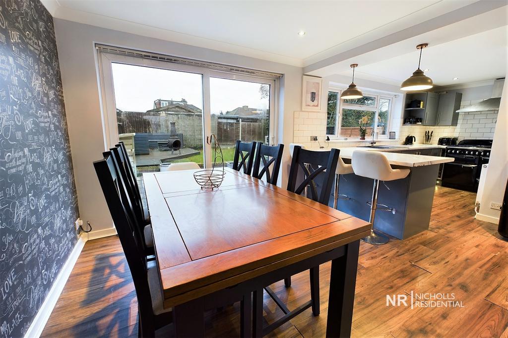 Kitchen/Dining Room Extra Photo