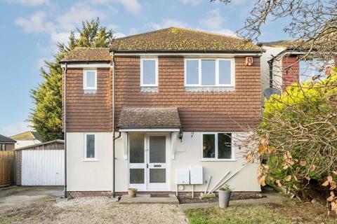 3 bedroom house to rent, Alpine Avenue, Surbiton KT5