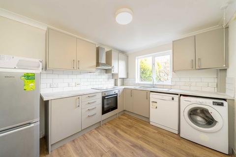 3 bedroom house to rent, Alpine Avenue, Surbiton KT5