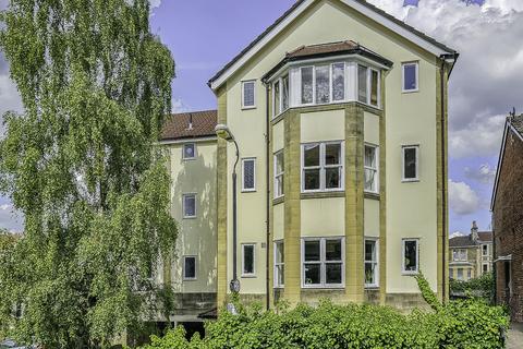 Flat 3, Cambridge Court, 110 Cotham Brow, Bristol, BS6 6AP