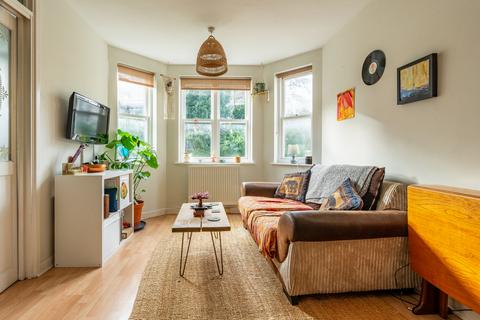 Flat 3, Cambridge Court, 110 Cotham Brow, Bristol, BS6 6AP