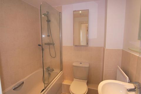 1 bedroom apartment to rent, Maybury Road, Woking, Surrey, GU21