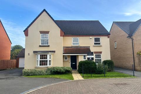 5 bedroom detached house for sale, 30 Sellicks Road, Monkton Heathfield, Taunton, Somerset