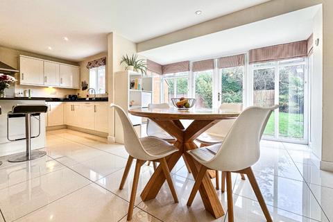 5 bedroom detached house for sale, 30 Sellicks Road, Monkton Heathfield, Taunton, Somerset