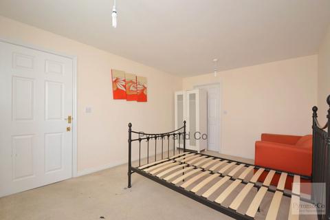 4 bedroom townhouse to rent, Sir Alfred Munnings Road, Norwich NR8