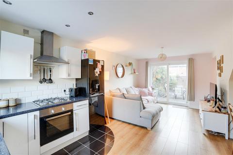 2 bedroom end of terrace house for sale, Honingham Close, Arnold NG5