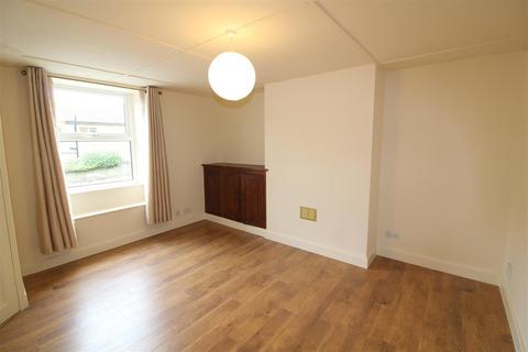 2 bedroom terraced house to rent, Wakefield Road, Denby Dale, Huddersfield