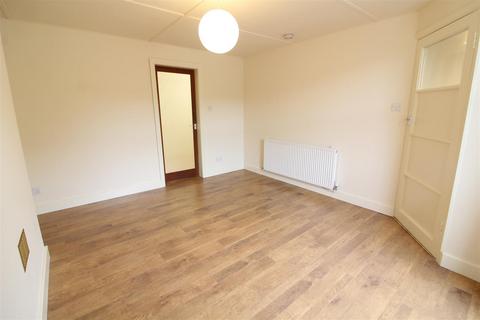 2 bedroom terraced house to rent, Wakefield Road, Denby Dale, Huddersfield