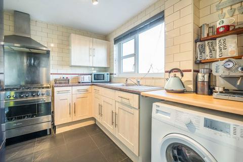 1 bedroom flat for sale, Marlborough Avenue, London E8