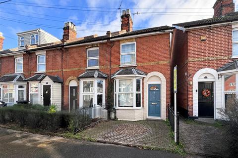 3 bedroom cottage for sale, Lilian Road, Burnham-On-Crouch