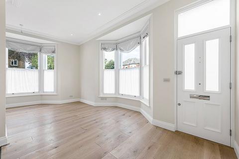 4 bedroom house to rent, Endlesham Road, Nightingale Triangle, London, SW12