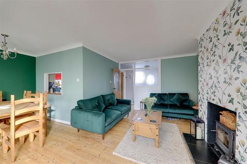 3 bedroom semi-detached house for sale, Pembury Close, Worthing