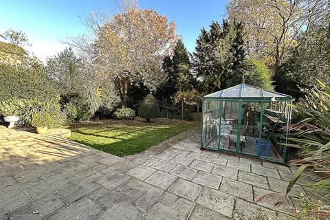 Elche Shortlands Road, Bromley, BR2 0JJ