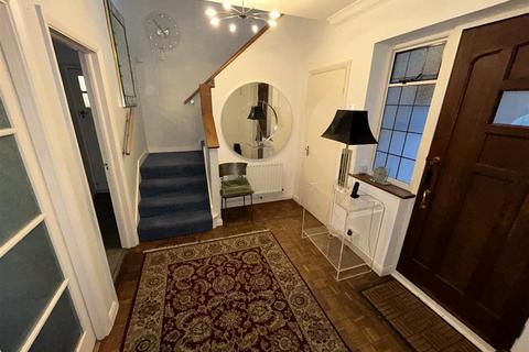 Elche Shortlands Road, Bromley, BR2 0JJ