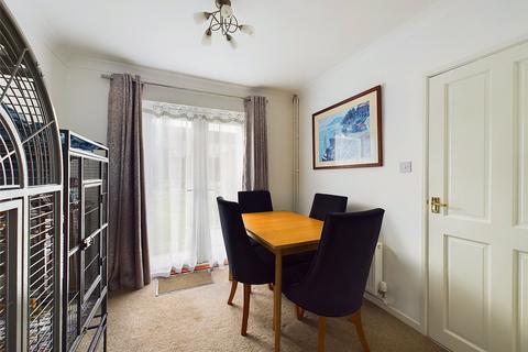 61 Underhill Road, Matson, Gloucester, GL4 6HD