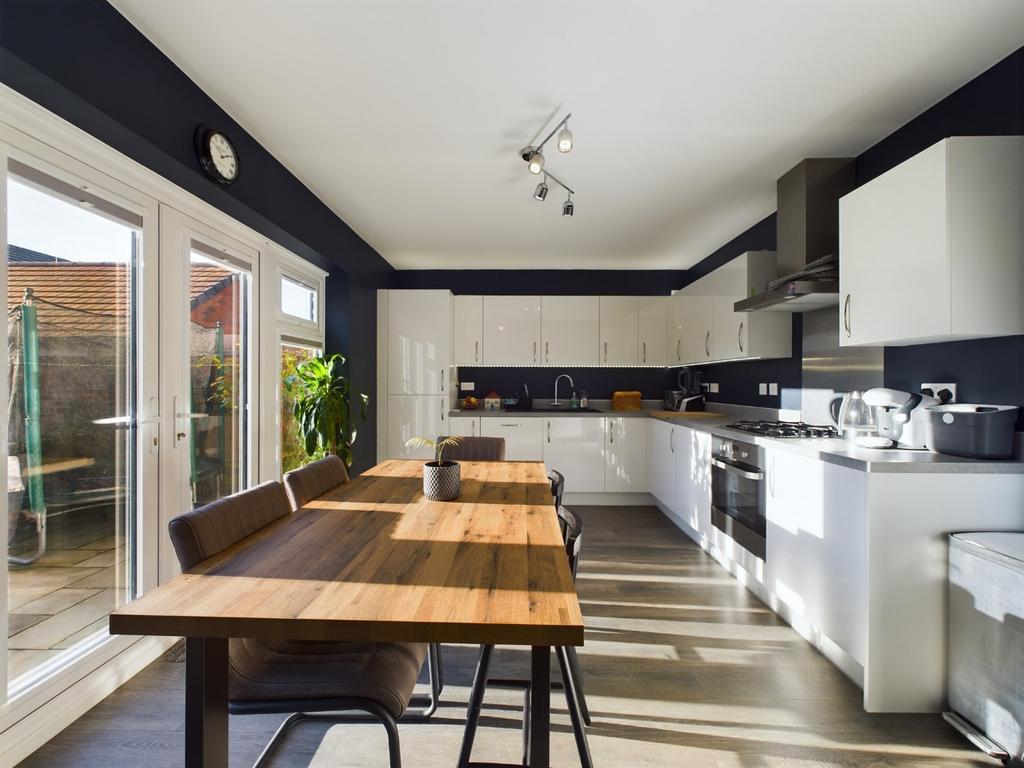 Media image 07
