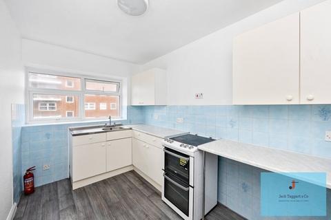 2 bedroom flat to rent, Kingsway, Hove, BN3