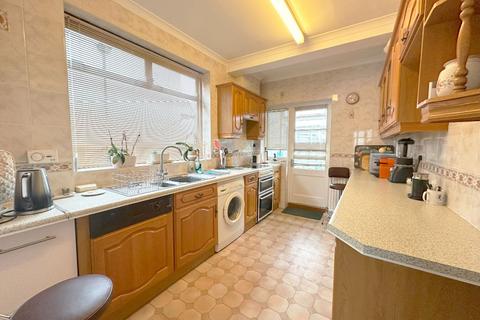 3 bedroom semi-detached house for sale, Beltinge Road, Romford