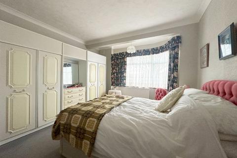 24 Beltinge Road, Romford, RM3 0UJ