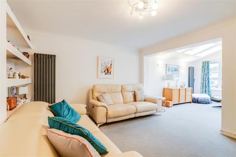 47 Hazel Tree Close, Radyr, Cardiff, CF15 8RS