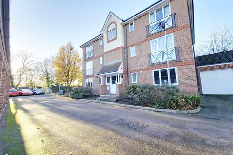 2 bedroom apartment to rent, Abraham Court, 2-4 St Marys Lane, Upminster, RM14