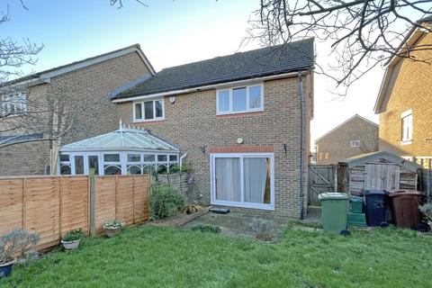 30 Primrose Walk, Ewell, Epsom, KT17 2EZ