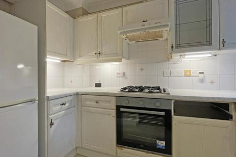 30 Primrose Walk, Ewell, Epsom, KT17 2EZ