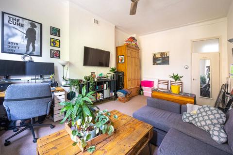 1 bedroom flat to rent, Evering Road, Stoke Newington, London, N16