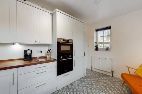 2 bedroom flat to rent, Tyers Street, Vauxhall, London, SE11