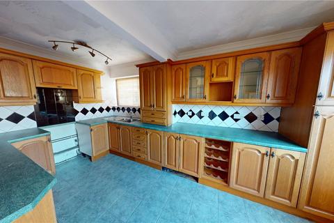 4 bedroom bungalow for sale, Hearsall Avenue, Stanford-Le-Hope, Essex, SS17