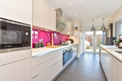 4 bedroom terraced house for sale, Nightingale Road, Dover, Kent