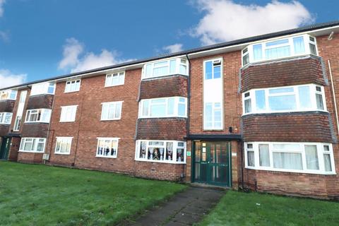 2 bedroom flat to rent, New Street, Bulkington