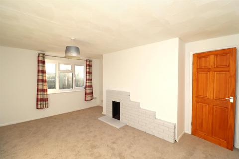 2 bedroom flat to rent, New Street, Bulkington