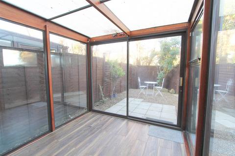 39 Alpine View, Carshalton, SM5 3QJ
