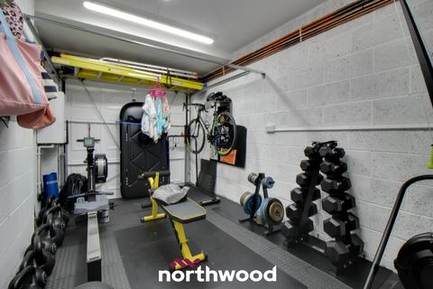 4 Old Dairy Close, Thorne, Doncaster, DN8 5AY