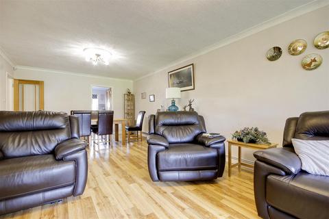 2 bedroom flat for sale, William Covell Close, Enfield