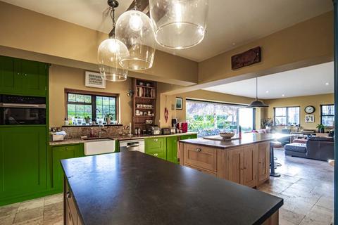 5 bedroom detached house for sale, The Warren, Streatley on Thames, RG8
