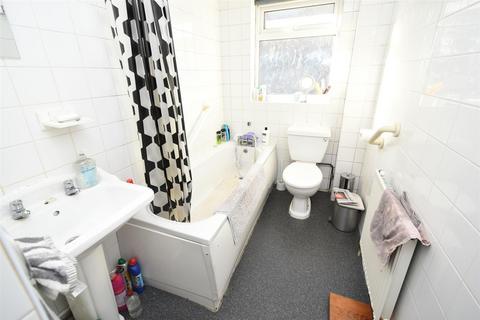 3 bedroom detached bungalow for sale, Canvey Island SS8