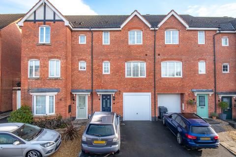 4 bedroom terraced house for sale, Marlgrove Court, Marlbrook, Bromsgrove, Worcestershire, B61