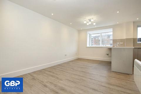 1 bedroom flat to rent, Braithwaite Avenue, Romford, RM7