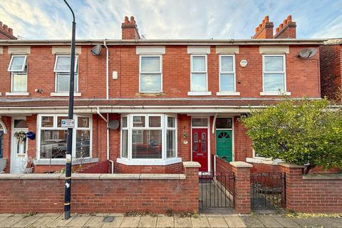 2 bedroom terraced house to rent, Stanway Street, Stretford, Manchester, M32