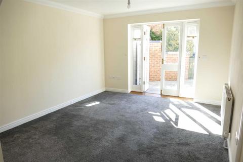 2 bedroom end of terrace house to rent, 9 The MaltingsMarket WeightonYork