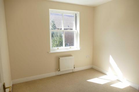 2 bedroom end of terrace house to rent, 9 The MaltingsMarket WeightonYork