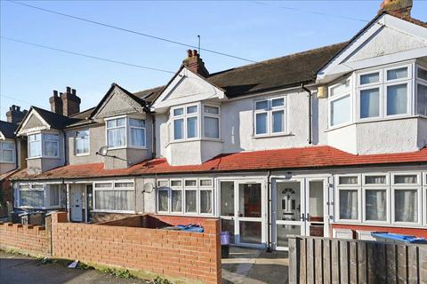 3 bedroom maisonette to rent, Rialto Road, Mitcham, Mitcham